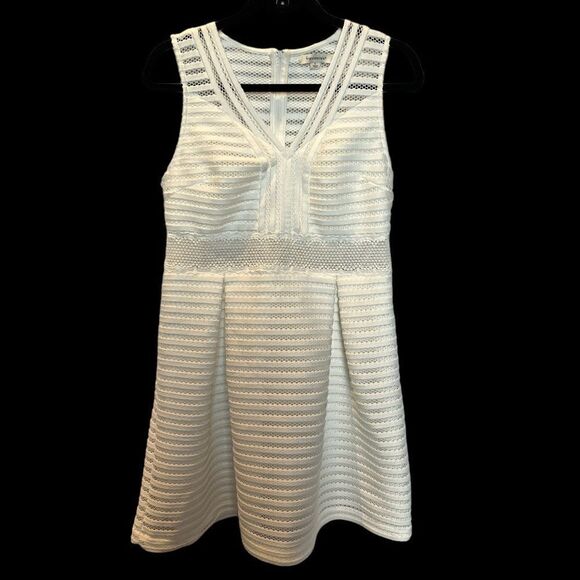 Beautiful Cream Dress Francesca's Size Large Sleeveless V neck - Picture 2 of 15
